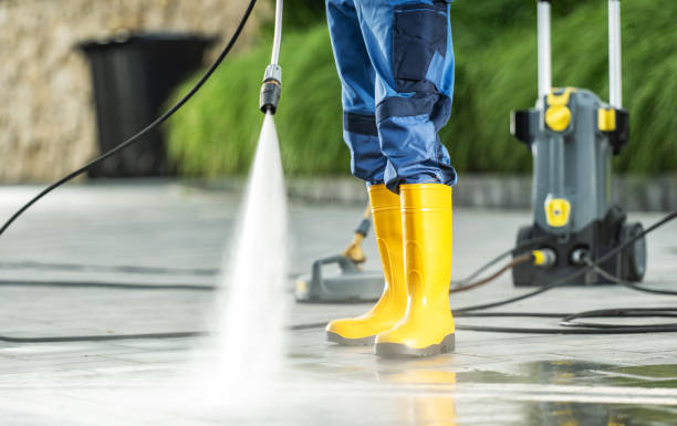 Best Commercial Pressure Washing  in Maplewood, MN